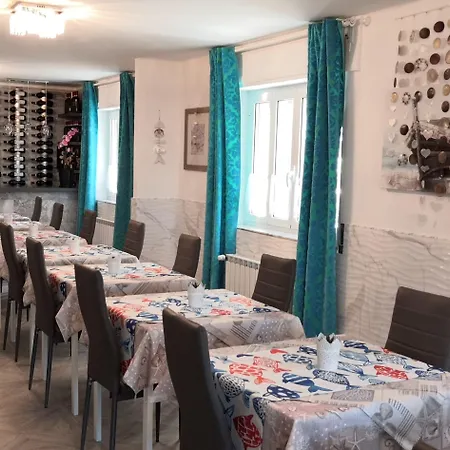 Hotel La Lanterna 2*