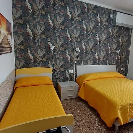 Hotell La Lanterna 2*