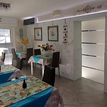 Hotel La Lanterna 2*