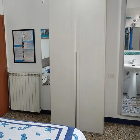 Hotell La Lanterna 2*