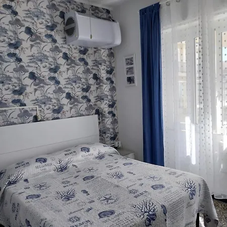 Hotell La Lanterna Pietra Ligure