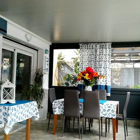 La Lanterna Hotell Pietra Ligure