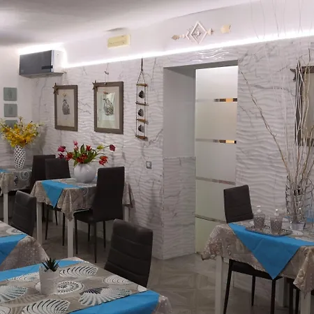 Hotel La Lanterna Pietra Ligure