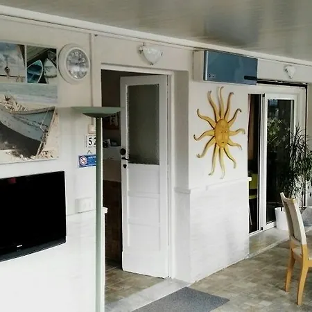 Hotell La Lanterna 2*