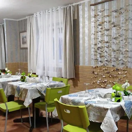 Hotell La Lanterna 2*